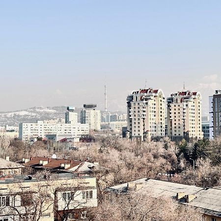3 Ком Квартира На Абая Сейфуллина Almaty Exterior photo