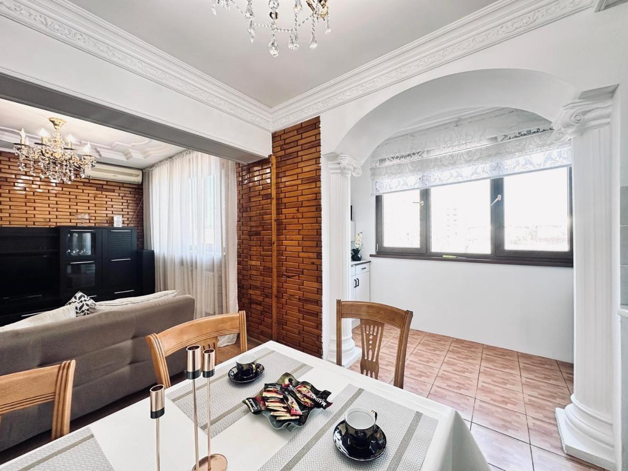 3 Ком Квартира На Абая Сейфуллина Almaty Exterior photo