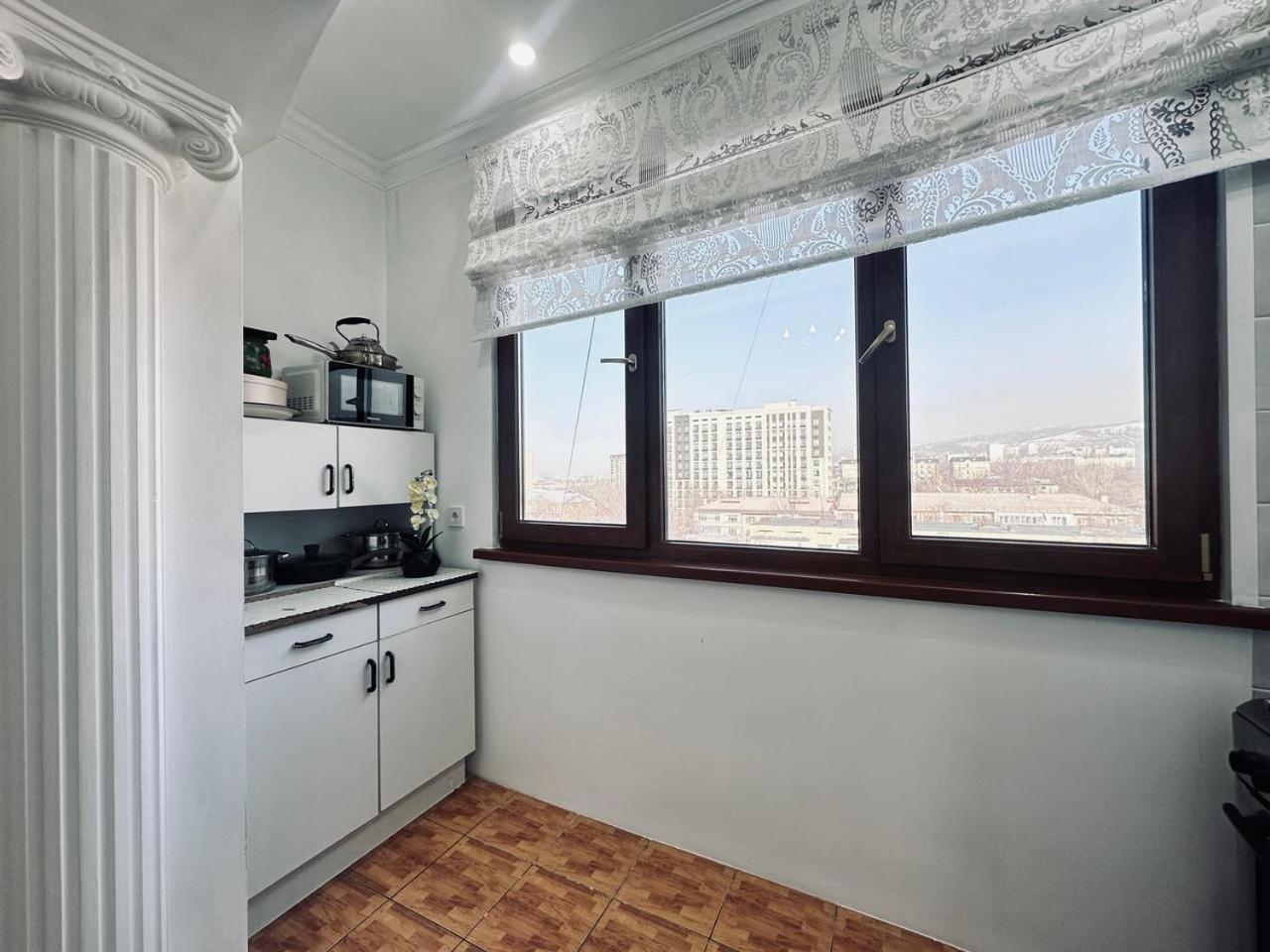 3 Ком Квартира На Абая Сейфуллина Almaty Exterior photo